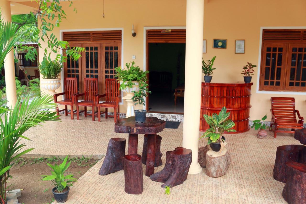 Castle Resort Yala ティッサマハーラーマ エクステリア 写真