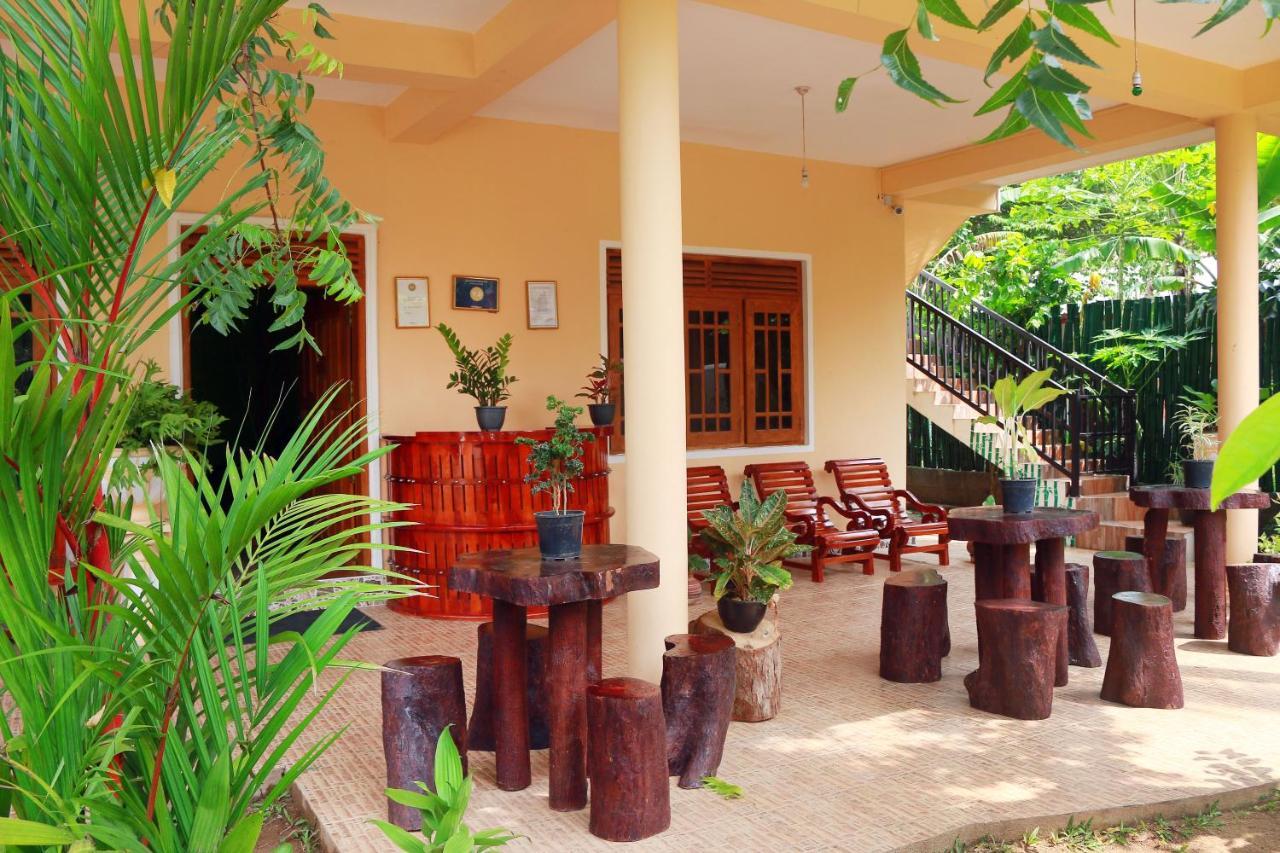 Castle Resort Yala ティッサマハーラーマ エクステリア 写真
